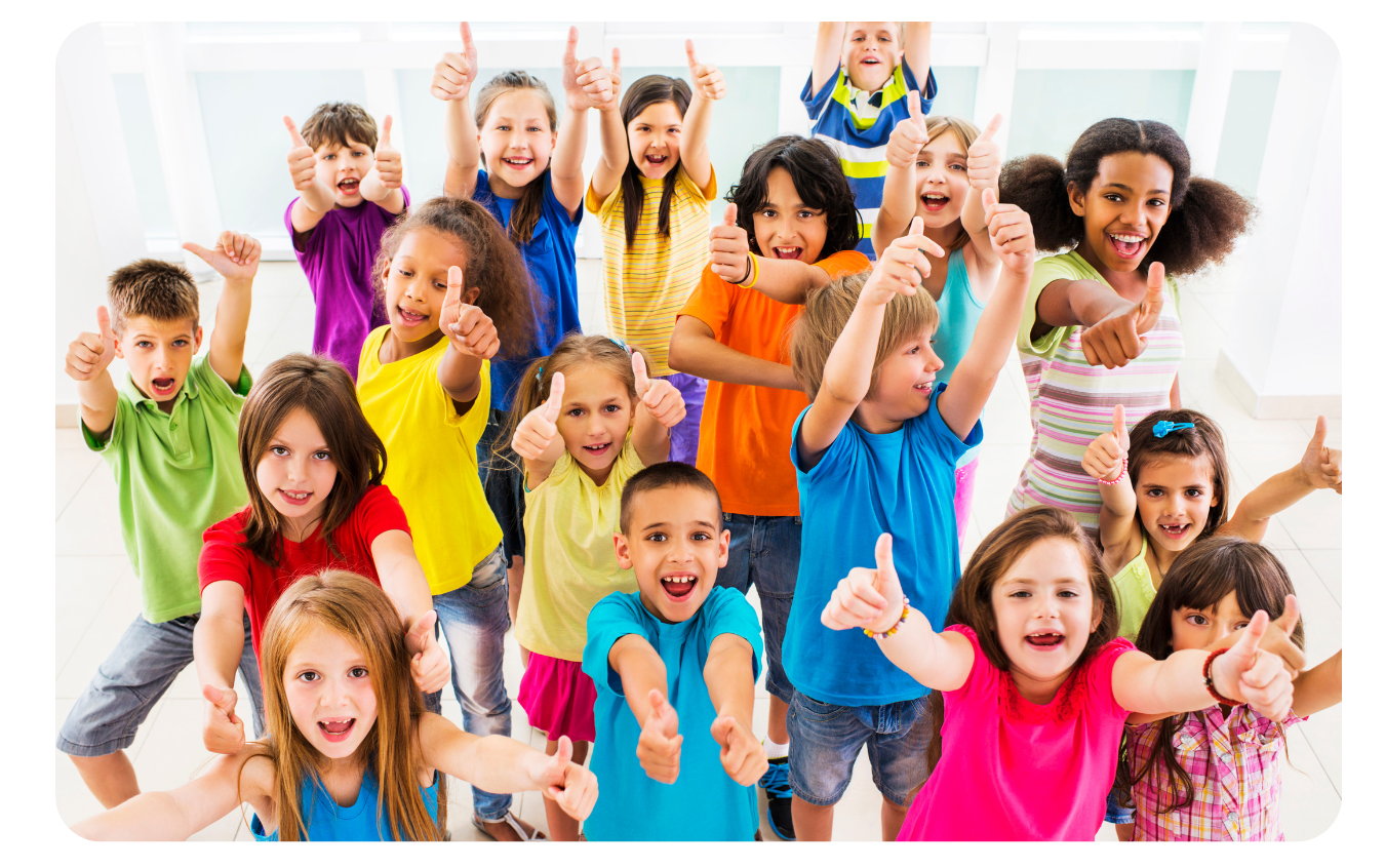 Rechtsanspruch auf Ganztagsbetreuung für Grundschulkinder gemäß Ganztagsförderungsgesetz GaFöG greift - zufriedene Kinder